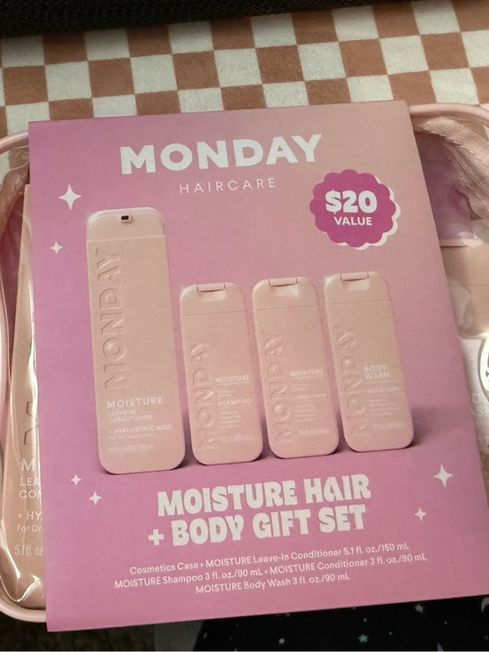 Other - 🎉 3 for $15 🎉  Haircare Moisture Hair & Body Gift Set - Pink